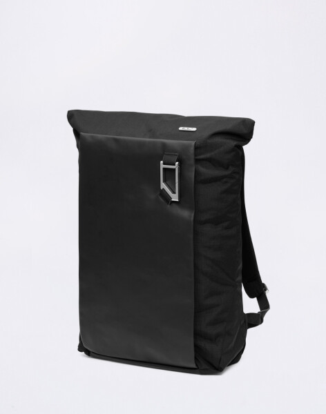Batoh Db Entour Daypack 18L Black Out