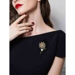 Brož Swarovski Elements Ricarda - design sedmikrásky, Zlatá