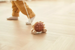PlanToys PlanToys Tahací ježek - hnědý