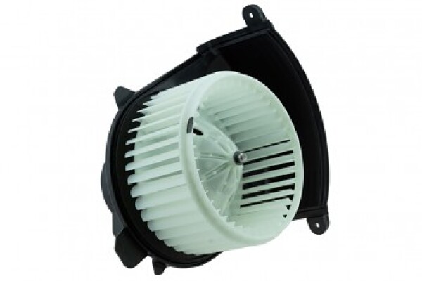 PIETRO Ventilátor topení Nissan NV250 (X61) NV400 (X62, X62B) od 2011