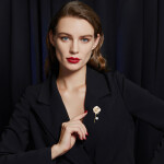 Luxusní brož Agnese - růže se zirkony a s perlou, Zlatá