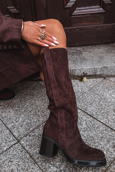 Dámské zimní kozačky na masivním podpatku čokoládové Sanelle 39