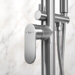 REA - Volně stojící baterie Logan Brush Nickle REA-B2222