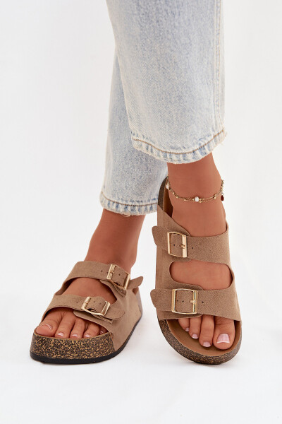 Dámské pantofle na korkové platformě se zlatými sponami tmavě béžové Tovessa 40