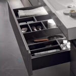 GEBERIT - Xeno 2 Organizér do zásuvky 323x62 mm, šedá 500.526.00.1