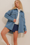 Trend Alaçatı Stili Women's Blue Snap Fastener Double Pocket Oversize Jean Jacket