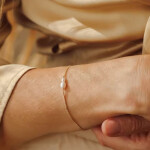 Perlový náramek Ariane Gold - chirurgická ocel, Zlatá 15 cm + 3 cm (prodloužení) Bílá