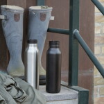 Eva Solo Termolahev Urban Black 700 ml, černá barva, kov
