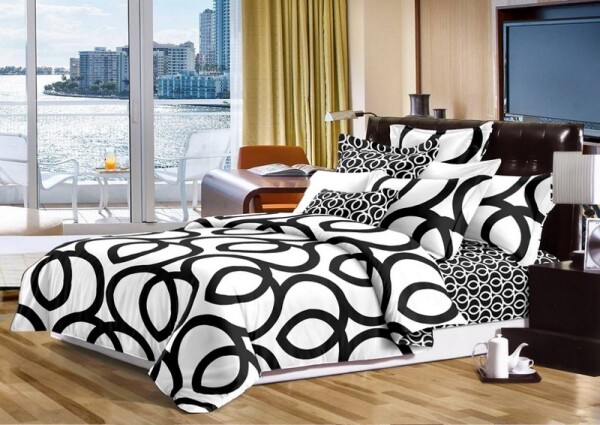 Bílé přikrývky s pruhy Šířka: 200 cm | Délka: 220 cm 2ks 40x40 cm (standard zdarma) Šířka: 200 cm | Délka: 220 cm