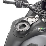Bf88 objímka pro uchycení tankruksaku Givi \"Tanklock\" na víčko nádrže (Yamaha Tracer 7/20-24)