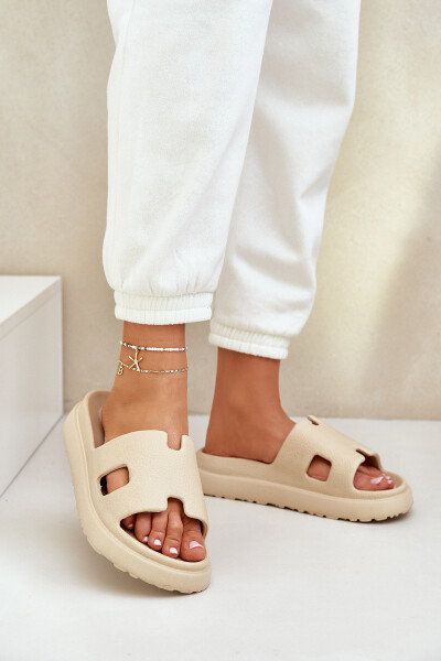 Pěnové Pantofle S Výřezem Béžové Neladith 36/37