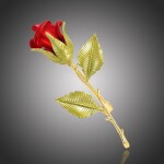 Elegantní brož v podobě růže, Červená