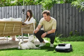 Ecovacs GOAT O800 RTK černá/bílá / Robotická sekačka / RTK navigace / Li-ion baterie / 57 dB / Záruka 3 roky (GOAT O800)