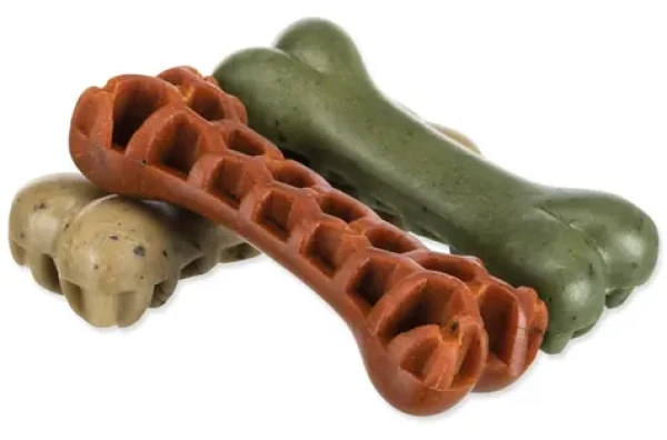 TRIXIE DENTAfun veganská kost s mořskou řasou mix barev / Dentální pamlsek / 8,5 cm / 28 g / 1 ks (G14-312811)