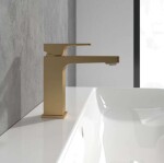 VILLEROY & BOCH - Architectura Square Umyvadlová baterie AquaSmart, kartáčované zlato TVW12500400076