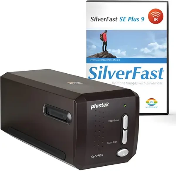 Plustek OpticFilm 8300i SilverFast SE černá / Skener / diapozitivů a filmů (0317)