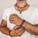 Korálkový náramek Efrain - 6 mm přírodní onyx a korál, Červená 21 cm