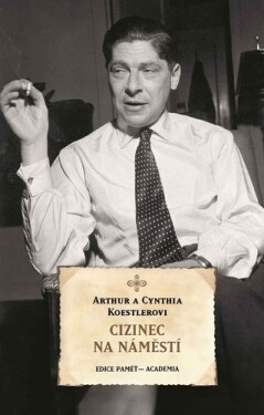 Cizinec na náměstí Arthur Koestler,