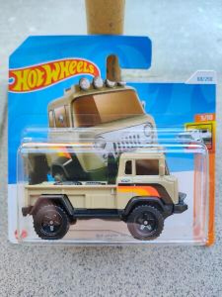 HOT WHEELS ´57 JEEP FC