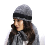 Dámská čepice Katalonia černo-bílá - Kamea 54/60