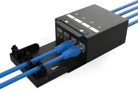 Digitus Konsolidační box pro keystone moduly / Box / 4x RJ45 keystone / ocelové pouzdro / IP20 (DN-93708-4)