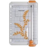 Fiskars 1004637 Řezačka papíru A5 / až 5 listů po 80 g/m2 (1004637)