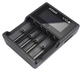 XTAR VC4 / Nabíječka baterií / Li-Ion / Ni-MH / LCD displej / USB / pro 4 baterie AA-D (VC4)