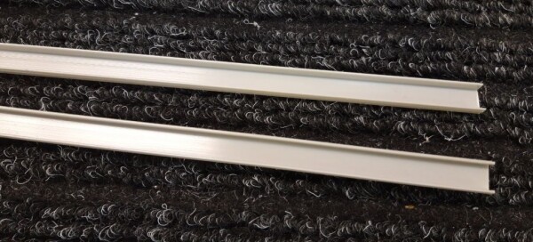 VÝPRODEJ - Náhradní díl - na sprch. kout GEO6- krycí lišta šroubů G60007XX