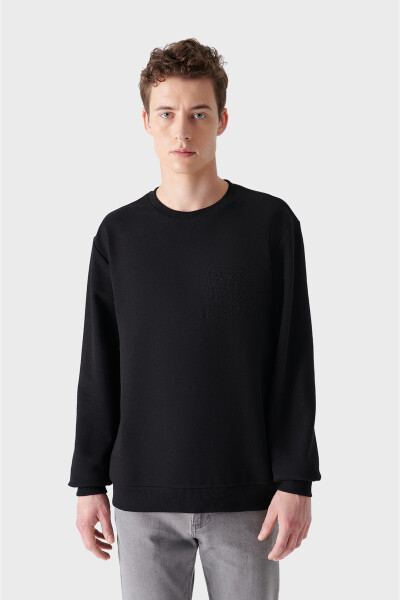 Avva Men's Black Crew Neck Embroidered Sweatshirt