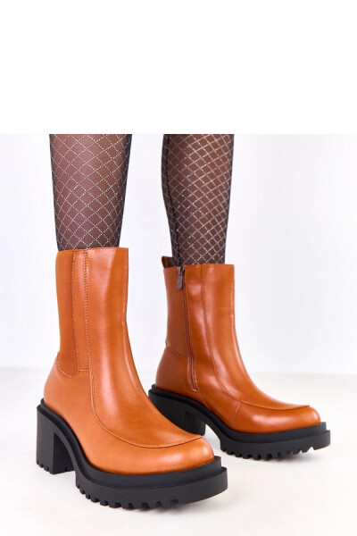 Boty na podpatku model 219416 Solea 38