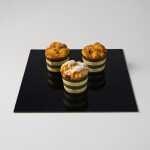 Cake star podložka pod dort pevná zlato-černá lesklá 30x30cm