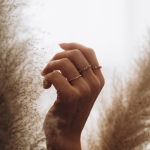 LUNICA Stříbrný prstýnek KLID ROSE Velikost prstenu: 7 (EU: 54-56) 0616_7