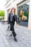 Nákupní taška přes rameno Reisenthel Shopper M Leo nero