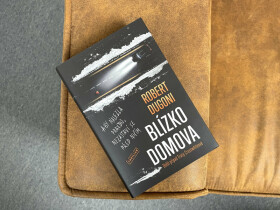Blízko domova - Robert Dugoni