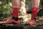 Běžecké kompresní podkolenky Compressport Mid Compression Socks BLACK/RED Velikost: