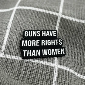 Pinarna.cz Guns have more rights than women / Zbraně mají více práv než ženy