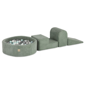 PLUSH NEST PLUSH NEST Zelená hrací sestava s bazénem (3 prvky + suchý bazén Ø 90 × 30 cm) a 200 míčky