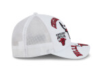 New Era Pánská kšiltovka Chicago Bulls NBA 9FORTY M-Crown A-Frame Trucker All Over bílá