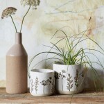 MADAM STOLTZ Kameninový obal na květináč Flower S, béžová barva, keramika