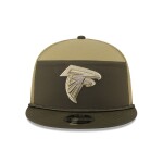 New Era Pánská kšiltovka Atlanta Falcons NFL 2025 Salute to Service 9FIFTY Split Panel Trucker Snapback