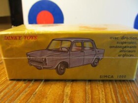 Dinky Toys - Simca 1000