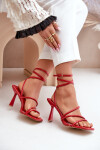 Stylové Sandály Na Podpatku S Pásky Červené Saredi 40