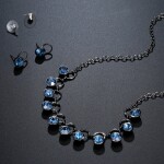 Souprava náhrdelníku a náušnic Swarovski Elements Salvia, Tmavě modrá 44 cm + 5 cm (prodloužení)