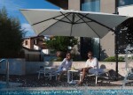 Stylový šedý slunečník MINI ROMA 2,5 × 2,5 m