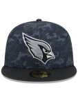 New Era Pánská kšiltovka Arizona Cardinals NFL 2026 Salute to Service 59FIFTY Fitted Velikost: 7 1/8
