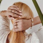 Perlový náramek Alice Gold - srdce, Zlatá 17 cm + 3 cm (prodloužení) Bílá