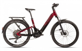 MAXBIKE SAGA pearl red, 27,5", baterie 20Ah/720Wh, model 2026, rám M - ZDARMA dopravné, odborná montáž, seřízení a dárkový poukaz na nákup příslušenství! (Záruka nejlepší ceny. Nalezli jste někde lepší cenu? Napište nám a zkusíme ji trumfnout!)