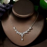 Souprava šperků Swarovski Elements Courtney, Bílá/čirá 50 cm + 9 cm (prodloužení)