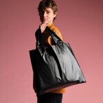 Skládací nákupní taška LOQI METALLIC Black Matt II