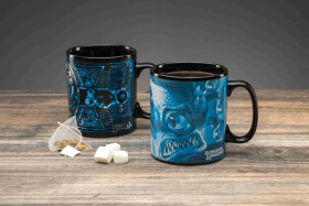 Dungeon and Dragons Hrnek měnící 550 ml - EPEE